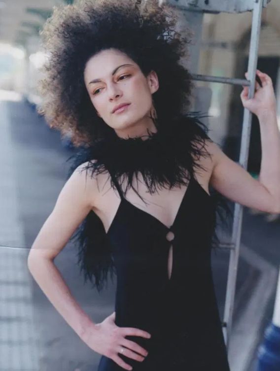 一对男女互换性别,一见钟情后生儿育女:有爱,性别有什么关系?