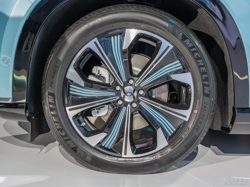 奥迪新a4l2023款,奥迪a3和小鹏p7哪个好