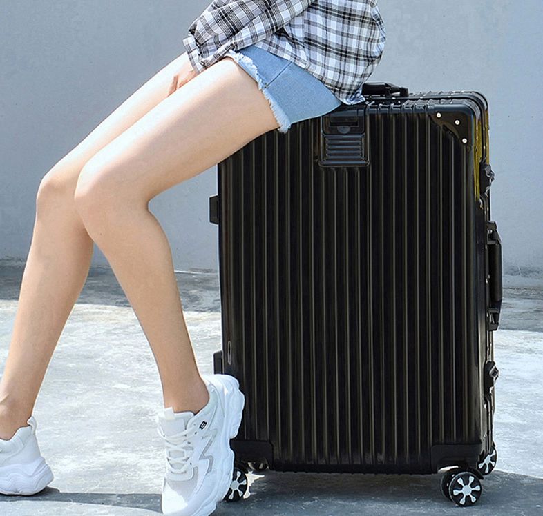 鳄鱼恤轻时尚休闲,鳄鱼恤折扣包包