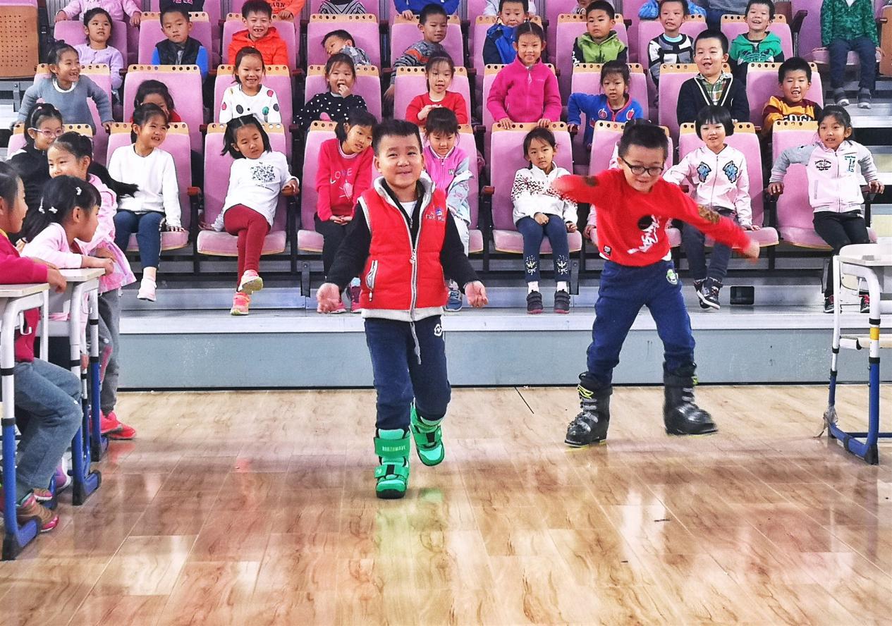 雪乐山室内滑雪北京体验,冰雪进校园活动图片