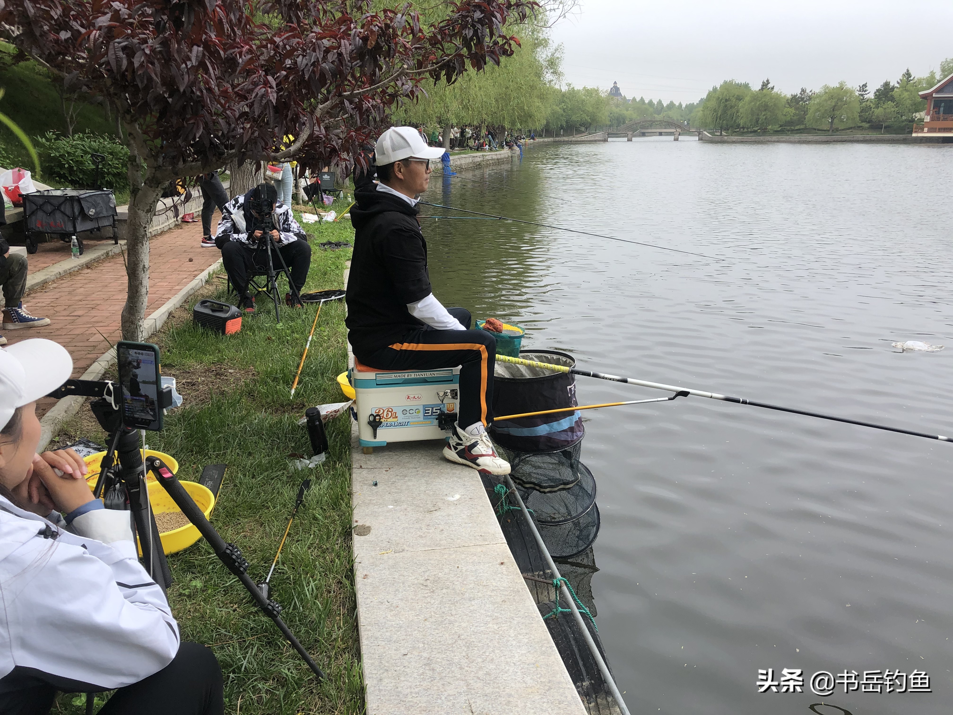 刘松松和邓刚的视频,刘松松邓刚友谊赛内容