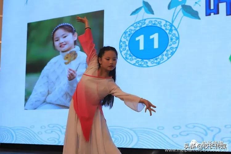 学校因足球而精彩,学校因学生而骄傲