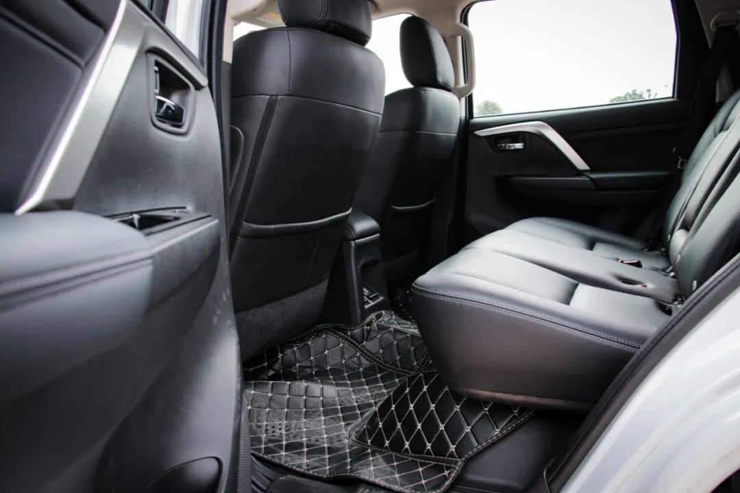 试驾三菱帕杰罗劲畅3.0,20款三菱帕杰罗劲畅3.0越野测试