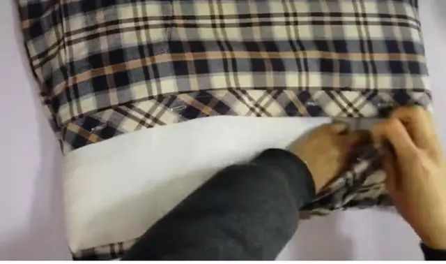 不穿的旧衬衣剪碎再扔掉有说法吗,不穿的旧衬衣改造的最新妙招