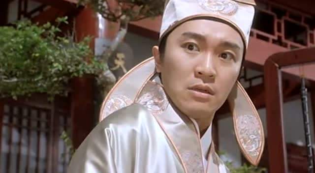 周星驰经典少林足球片段,少林足球周星驰和吴孟达自我介绍