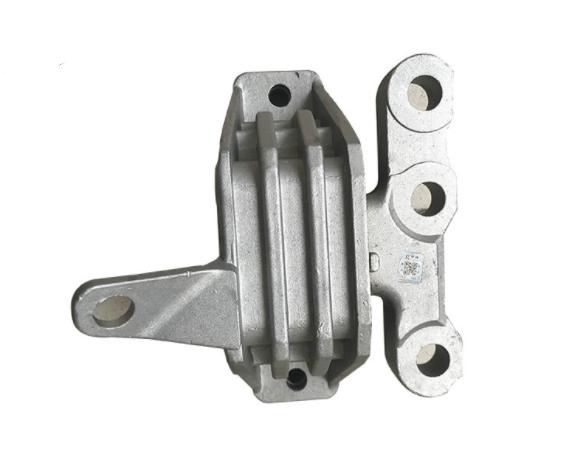 别克gl6启动瞬间有异响,别克gl6加油门发动机异响