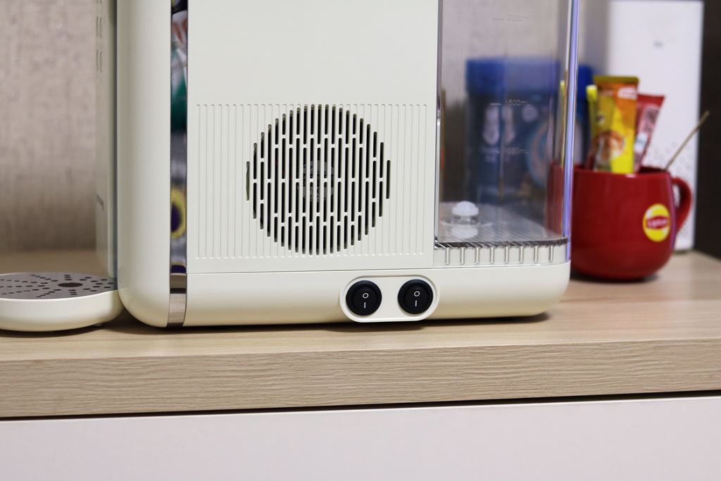 恒温可调半导体制冷水机,grossag和魔凡饮水机哪个好