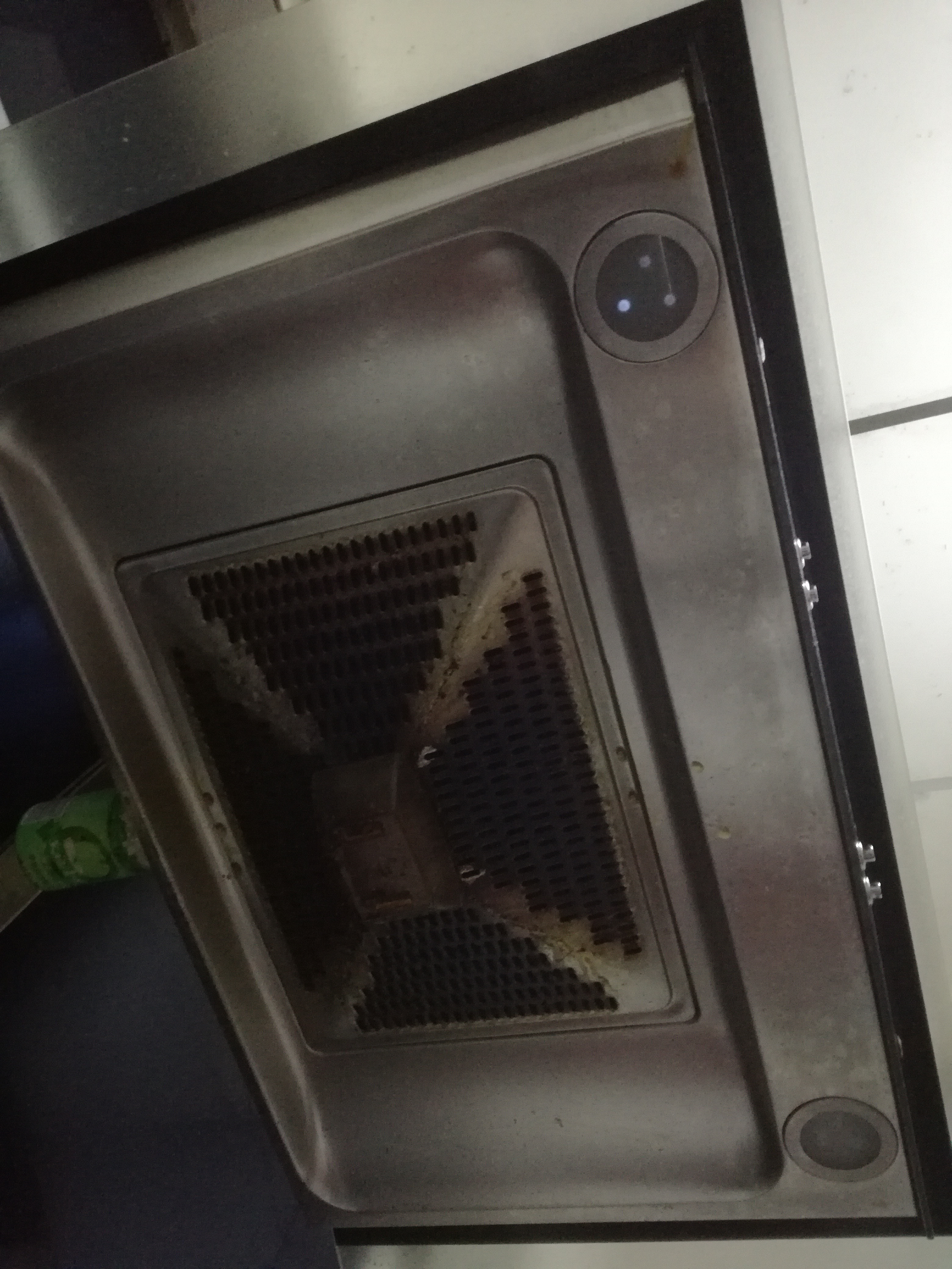 油烟机清洗完光洁如新,油烟机清洗完了光亮如新