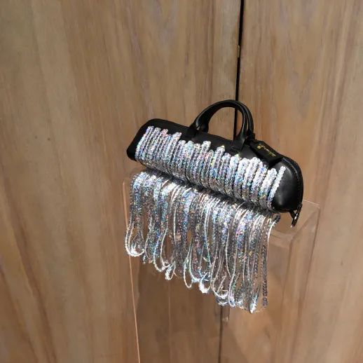 KrisXu：一个被UFO带来的国内设计师品牌包