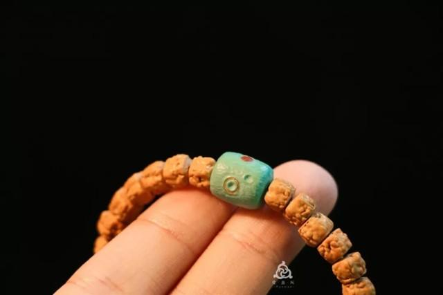 佛手小金刚三日红入手后如何盘玩,佛手小金刚天盘红