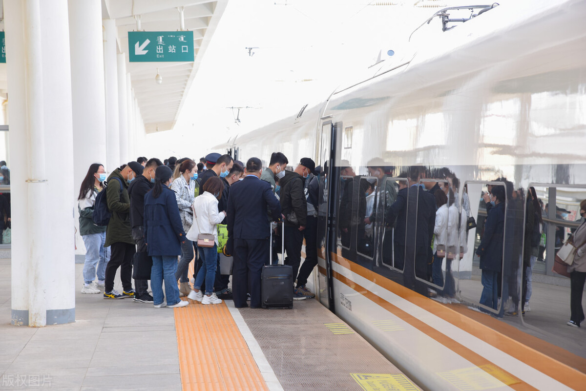 直击：把欧洲水果运进蒙古国超市的中欧班列