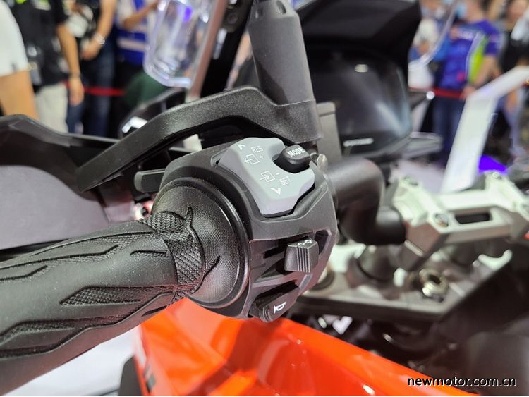 铃木百年踏板摩托车,铃木百年纪念版