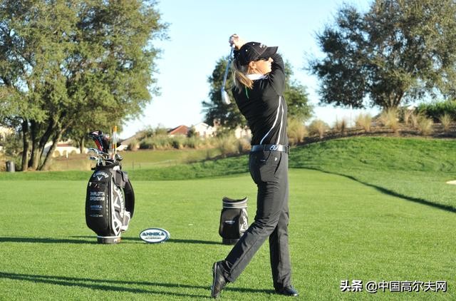 打高尔夫发力是什么感觉,打高尔夫都有些什么讲究