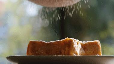 草莓漏奶华,一个没有感情的草莓吃货