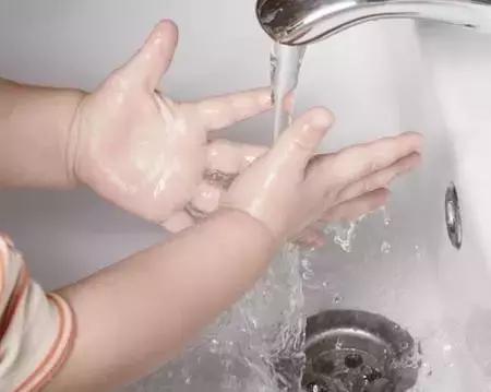 肚子着凉腹泻吃什么药,宝宝肚子着凉就会腹泻吗