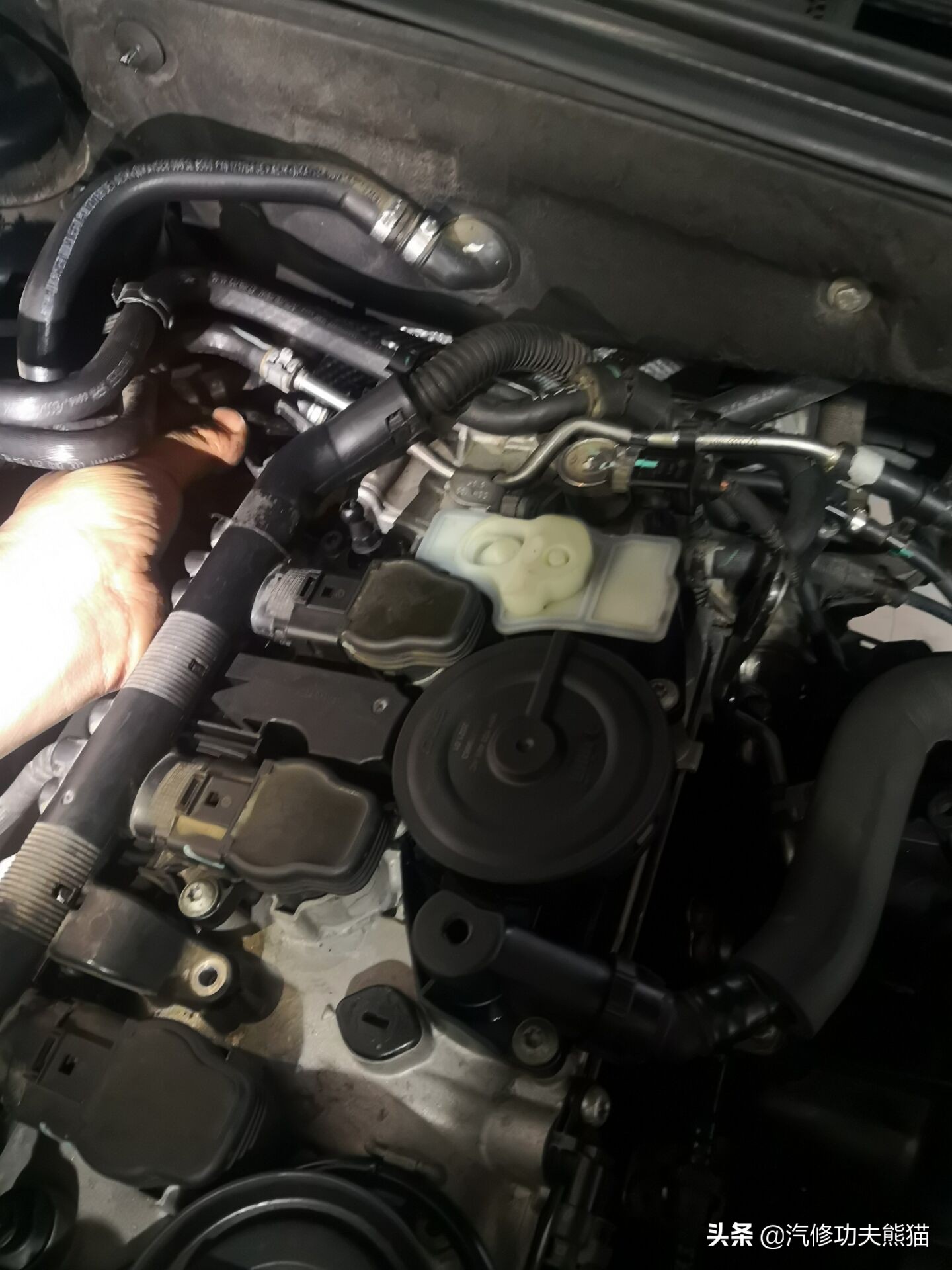 2013奥迪a4l烧机油怎么解决,奥迪a4l哪一款开始烧机油不严重