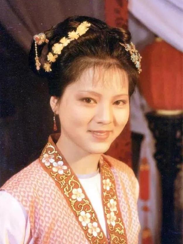 林黛玉和宝钗,林黛玉与薛宝钗谈论宝玉