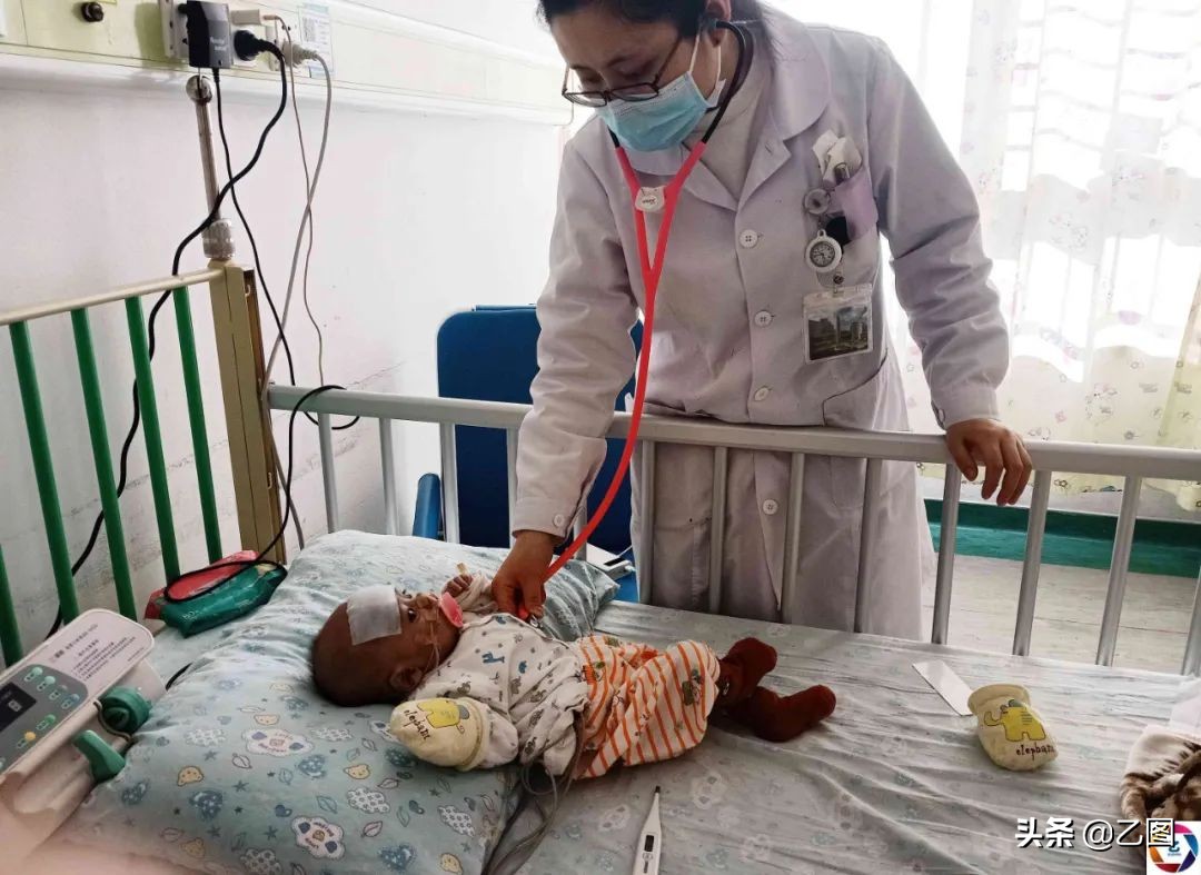 6个月的男宝才15斤,6个月的男婴体重才5公斤是正常吗