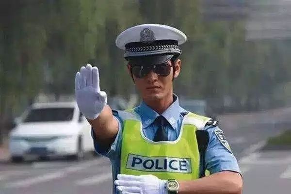 驾驶证遗失可以12123上异地补办吗,驾驶证丢了怎么补办照片