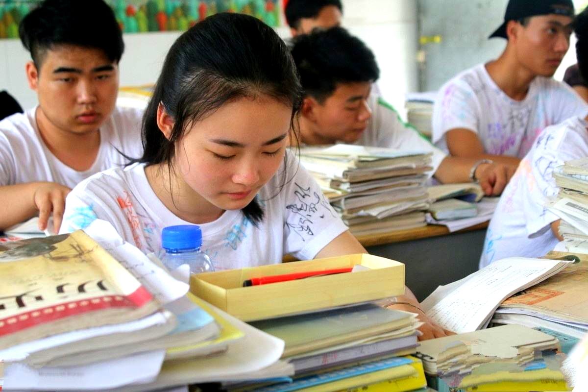 选211差专业还是选双一流好专业,高考没考上读什么专业好