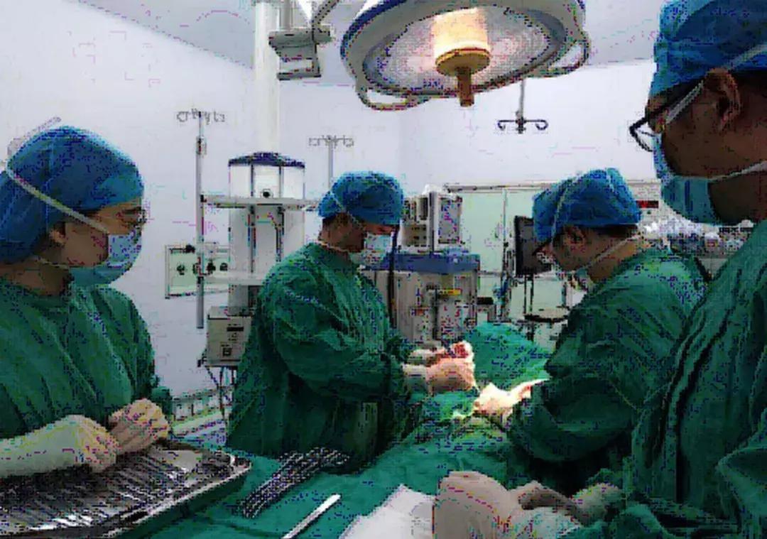 胸部太大了怎么消除,48岁胸部变大很多需要治疗吗