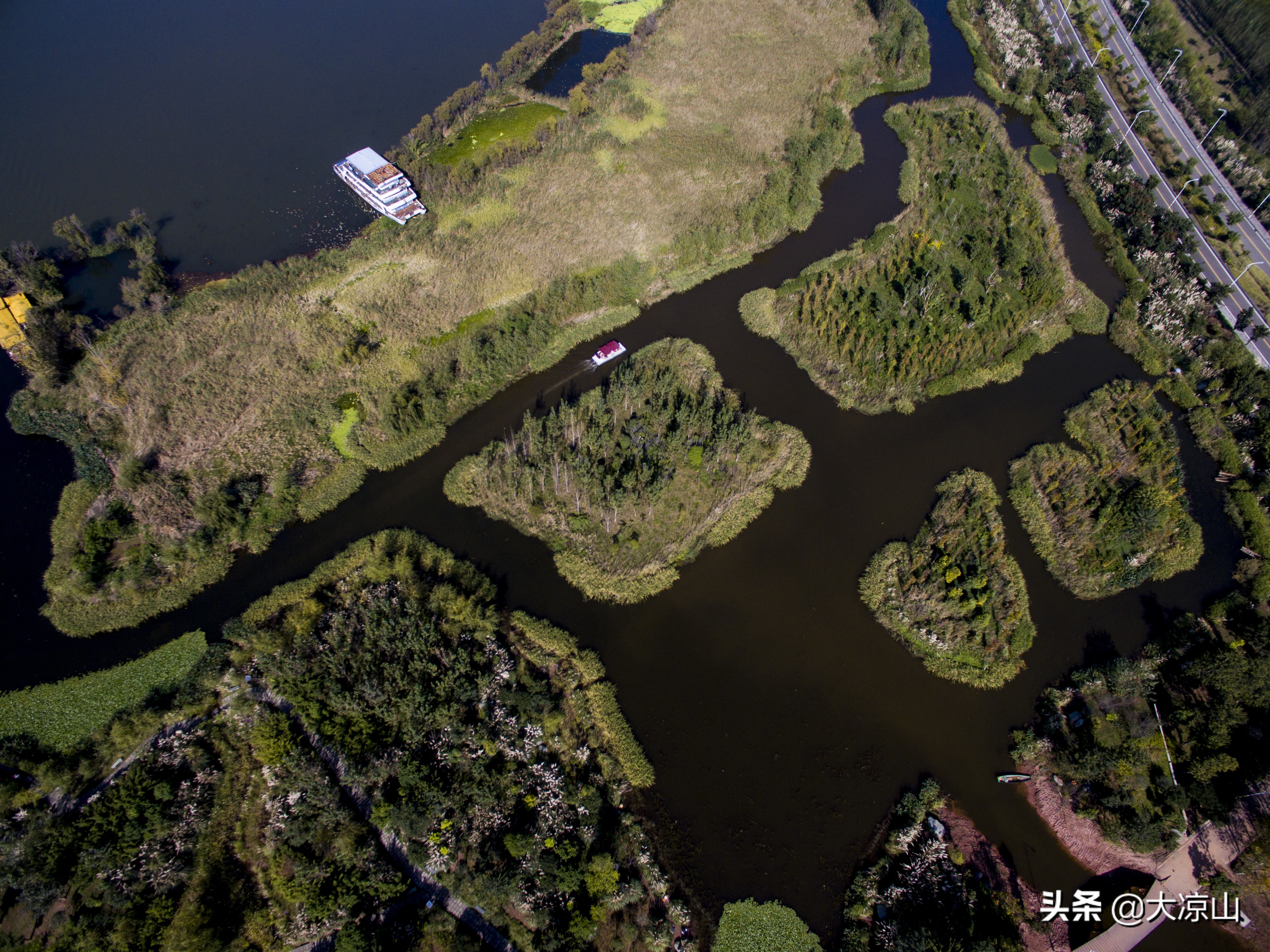 西昌邛海最美风景视频,90年代的西昌邛海小渔村