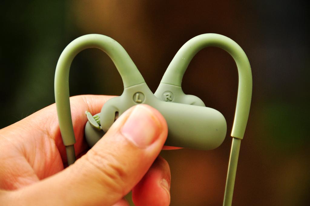 燃放夏日活力,稳定无惧汗水,UcomxAirwings运动蓝牙耳机体验