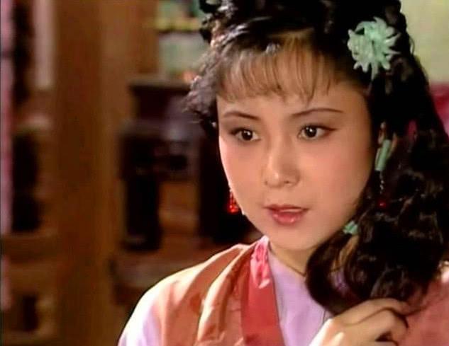 晴雯年收入多少万,晴雯死后为什么不离开贾府