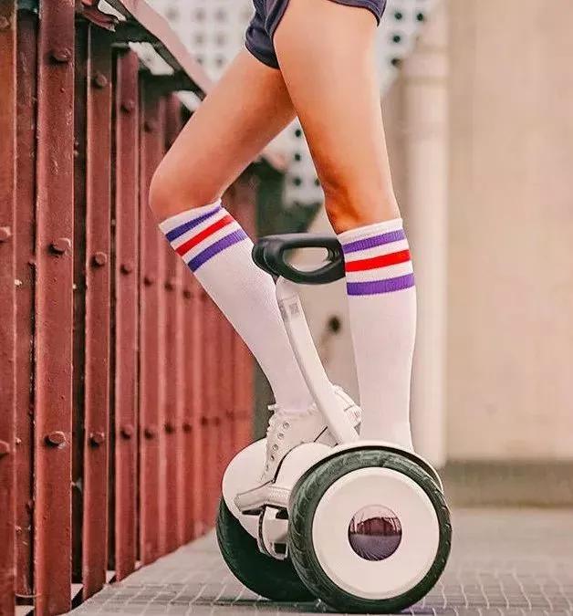 春运提着东西回家,过年回家需要带什么行李