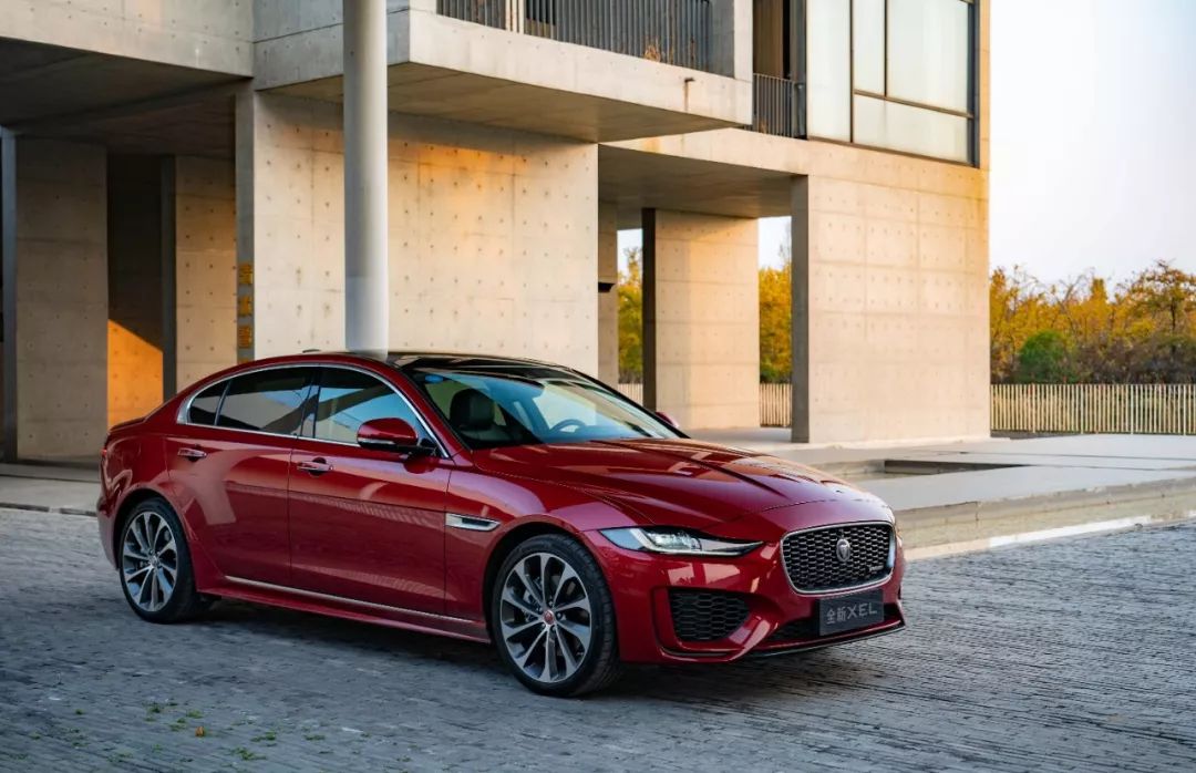 追求高品质带你感受全新捷豹xel,没有对比就没有伤害捷豹