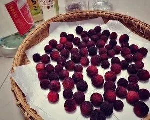 这个季节有了杨梅怎么做杨梅酒,杨梅干制作杨梅酒的方法