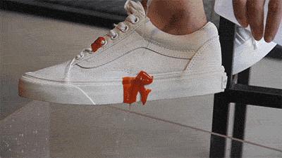 皮面小白鞋洗后泛黄怎么洗才会白,如何清洗网面小白鞋上泛黄的地方