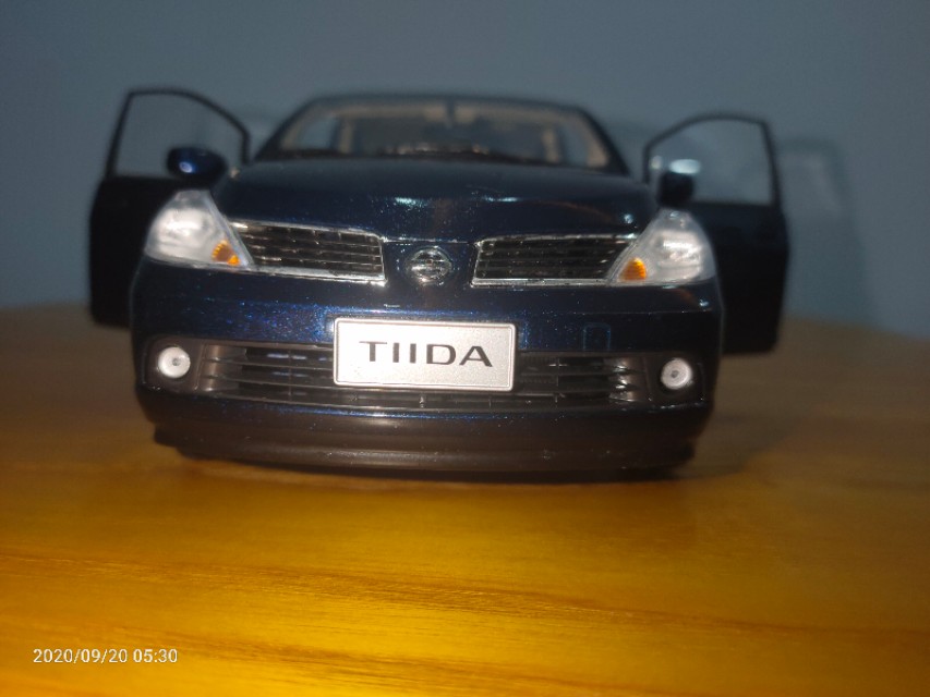 日产骐达老款汽车模型,14岁的暖男