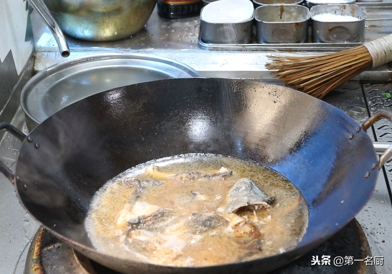 煎鲤鱼不粘锅不破皮的正确做法,煎焖鲤鱼的做法视频