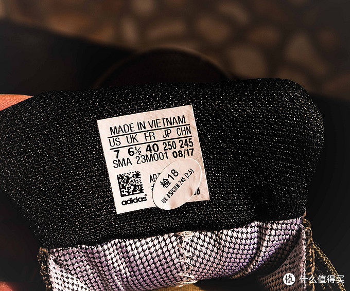 阿迪达斯耐磨实战篮球鞋灰蓝开箱,阿迪达斯新出的boost球鞋