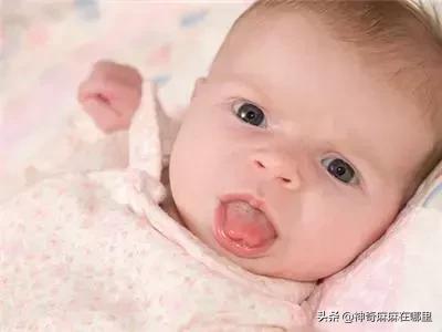 宝宝的舌头有点红怎么回事,宝宝的舌头有红点