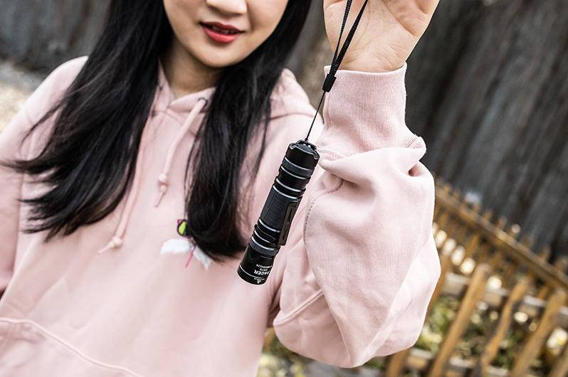 强光手电用18650电池充电器,家用充电锂电手电筒大全