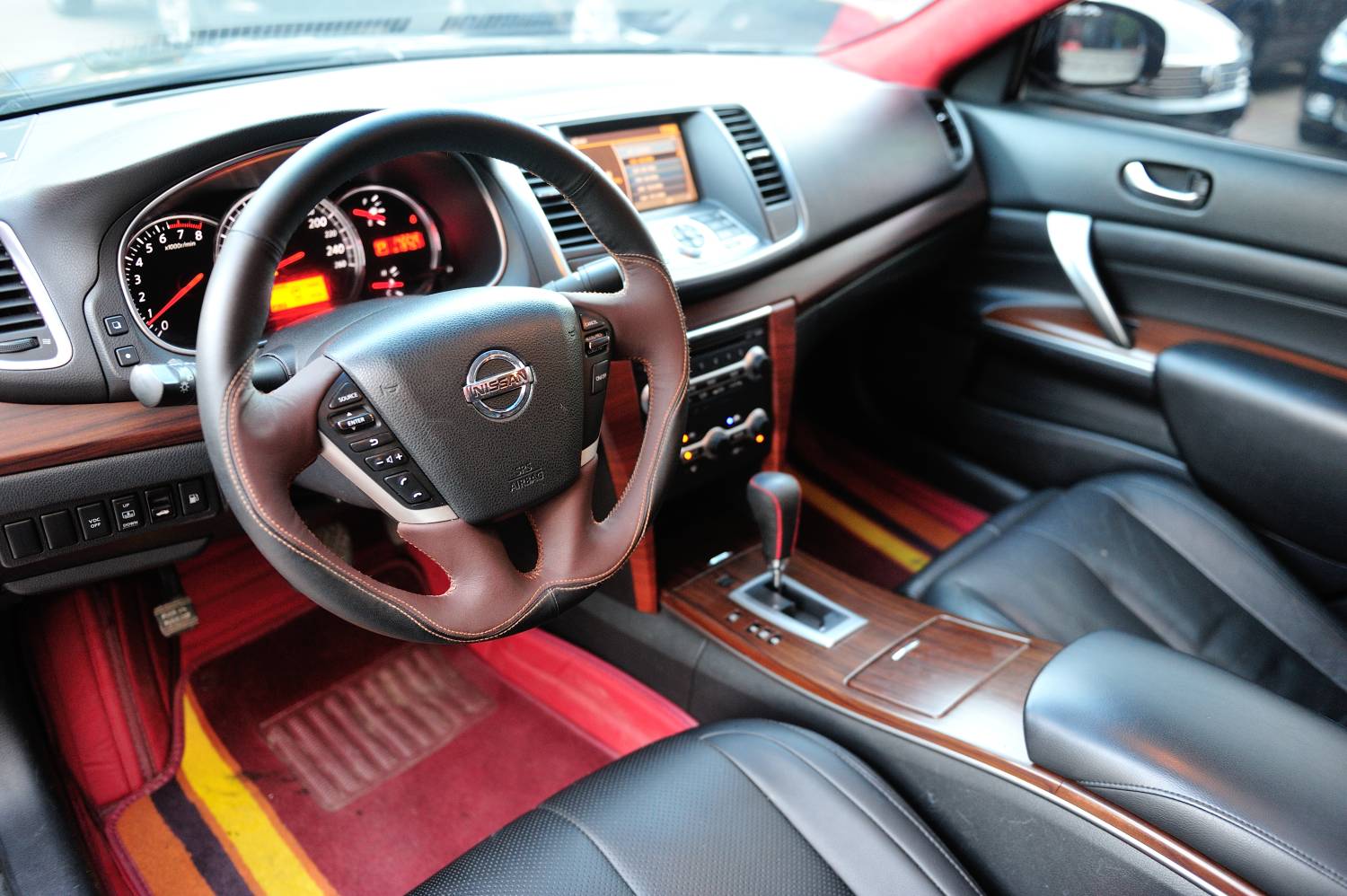 4s店买车贷不下款定金能退吗,4s店贷款购车不交订金