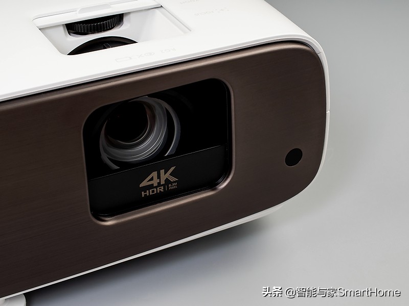 客厅电视或投影推荐,推荐一款带投影功能的电视机