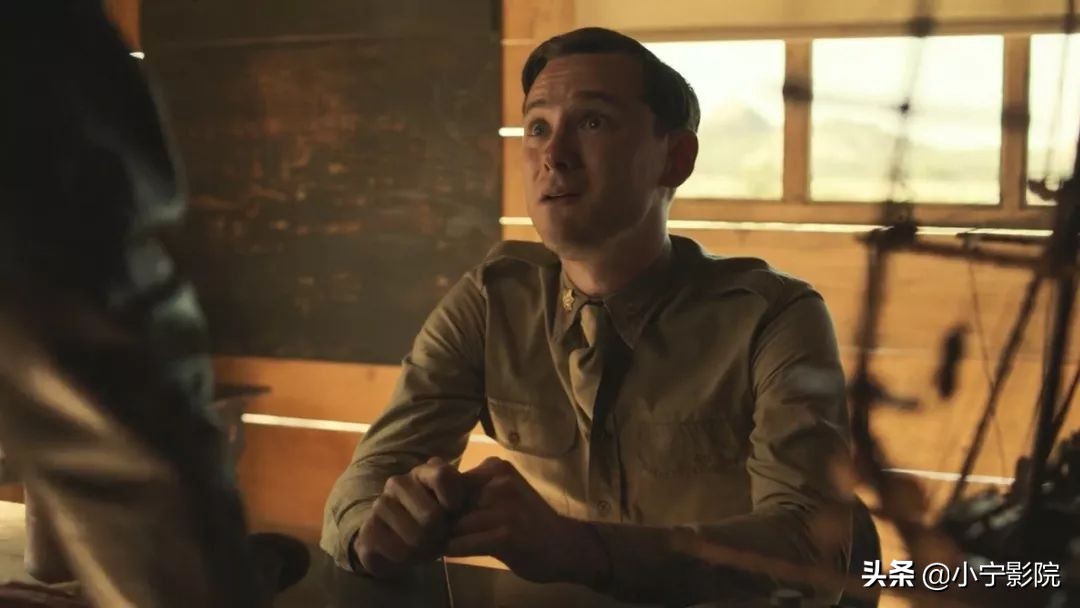 美好的肉体加上荒诞的故事，这剧简直太讽刺了