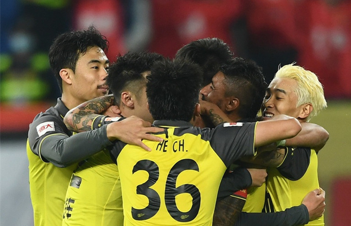 韦世豪发型史,韦世豪现在发型