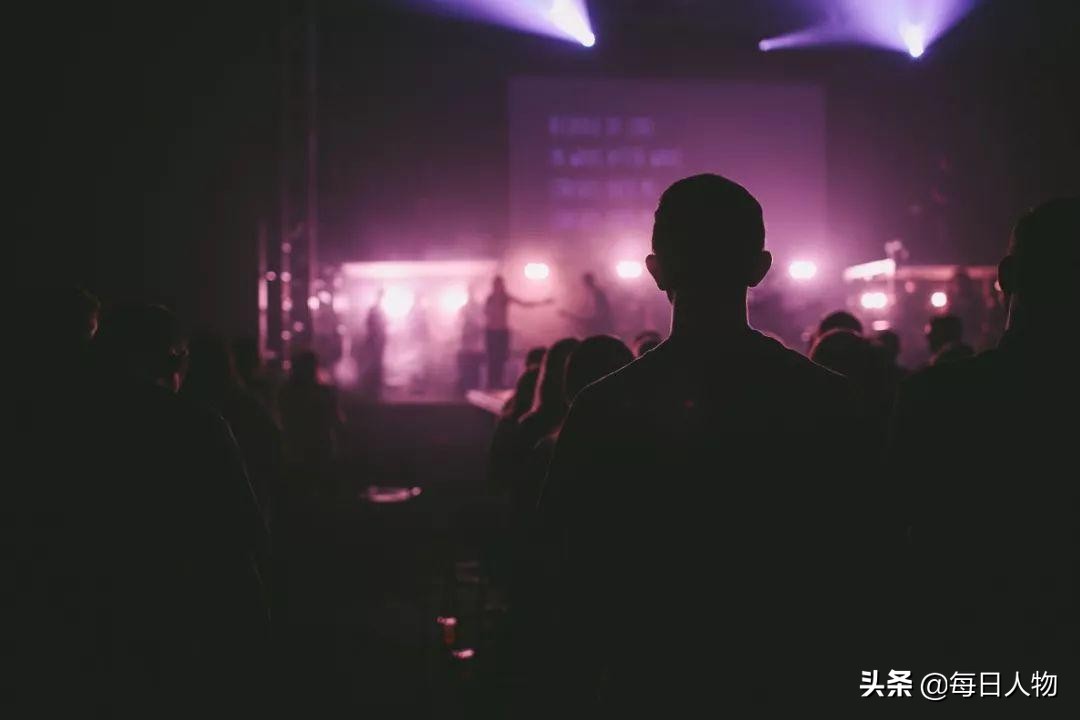 一个新闻追踪了20年,这是媒体对公共利益最好的守护丨*今条头日**月度优质长文