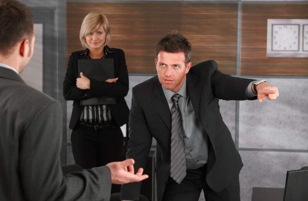 同事要我跟他调休,同事想和我换班我该怎么回复