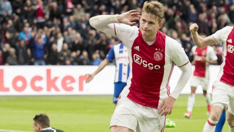 足坛历史第一中后卫,足坛第一后卫获得过金球奖