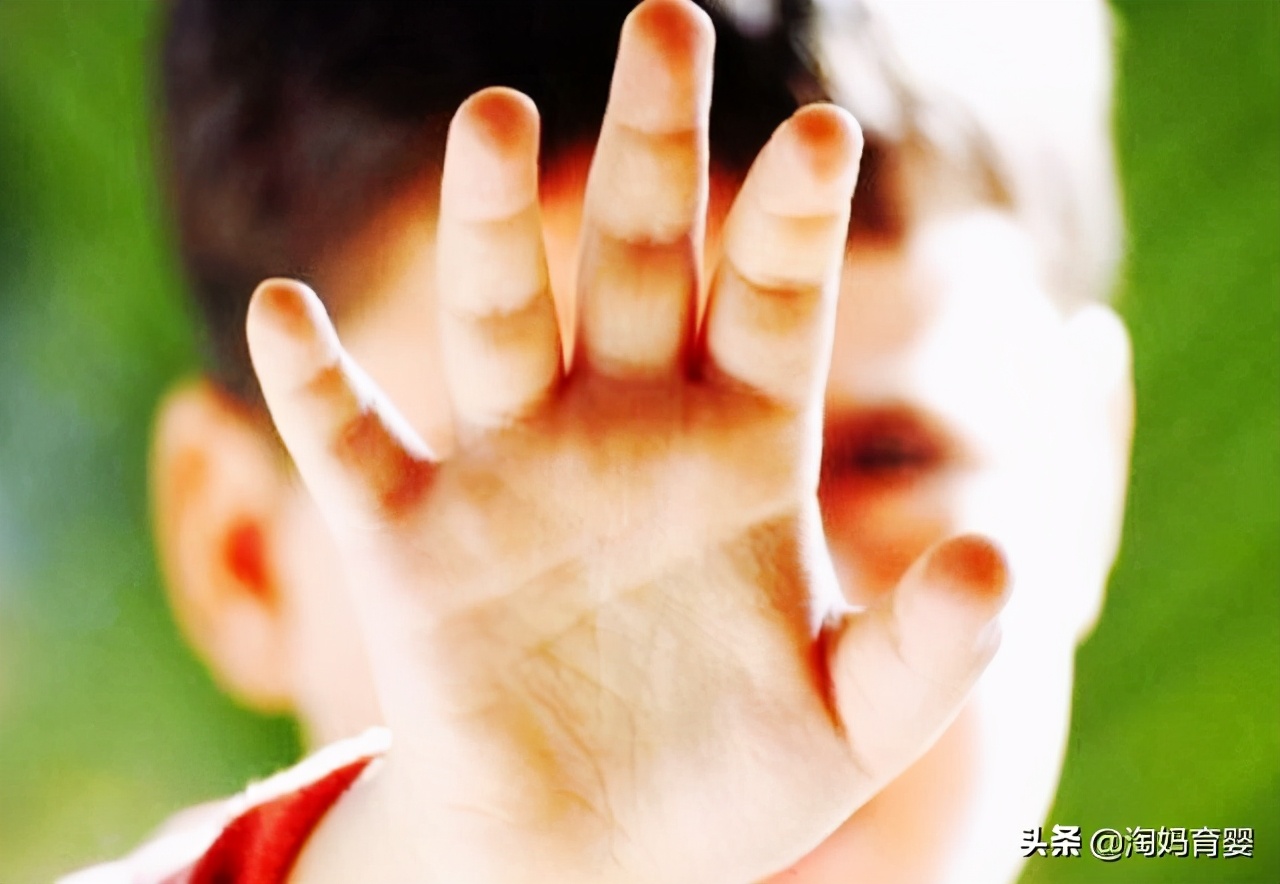 孩子不听话总跟妈妈对着干怎么办,孩子叛逆处处与父母对着干怎么办