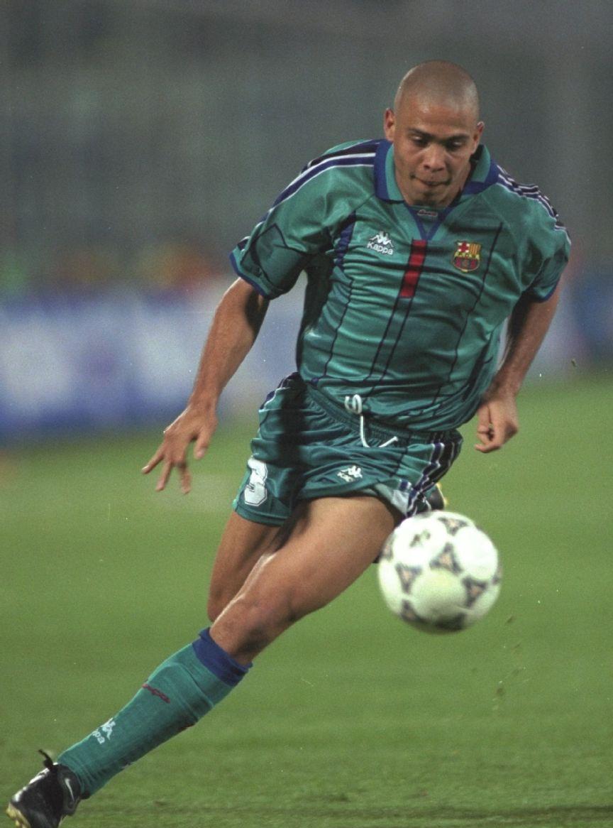 足球场上最靓的球衣,经典球衣足球