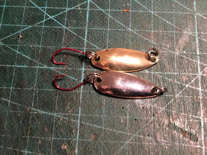 路亚入门级亮片下要不要挂饵,路亚新手钓饵推荐