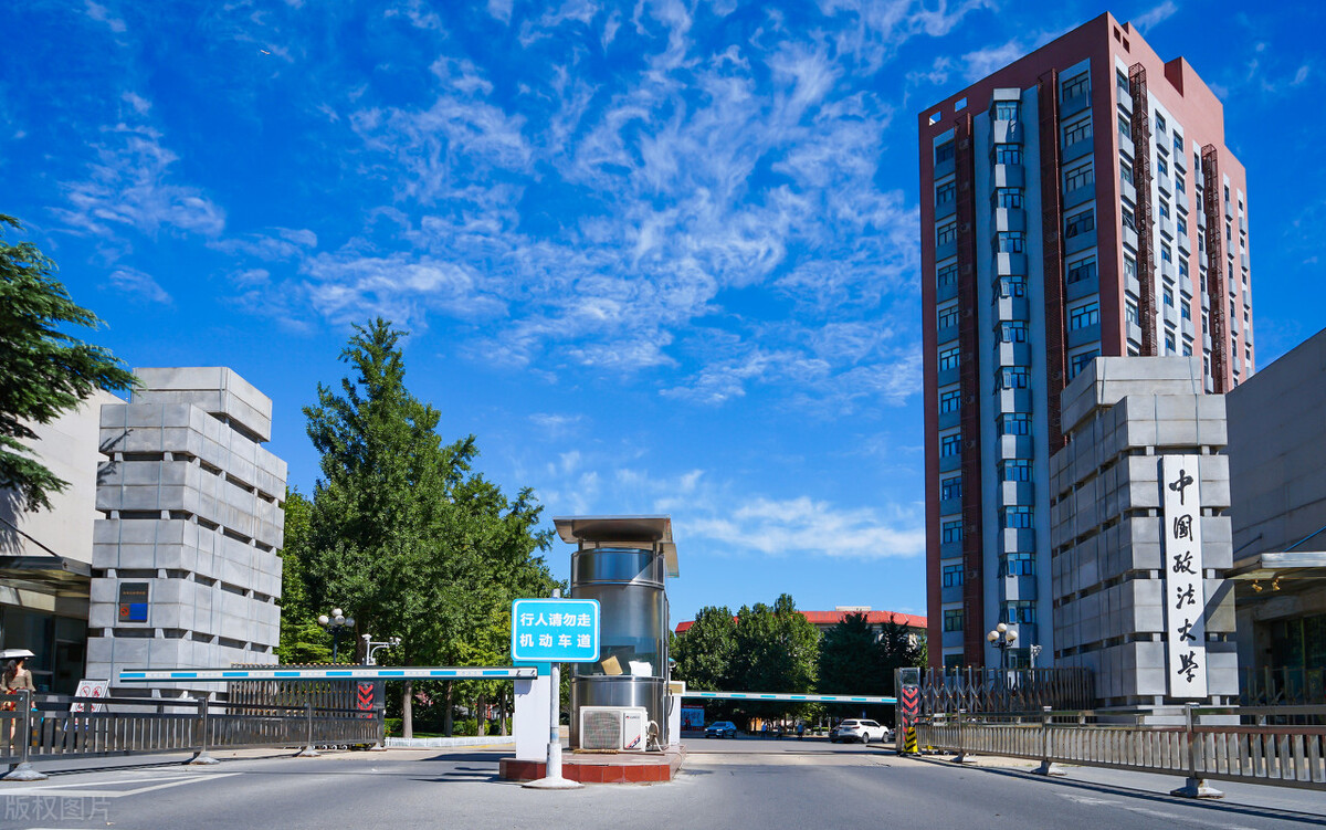 什么样的学生适合学法学呢？这5类学生可重点考虑，发展不错