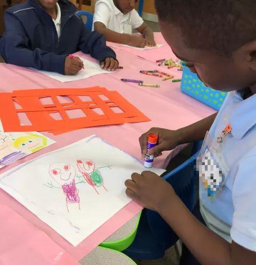 神奇的窗子绘本故事,神奇的窗户绘本