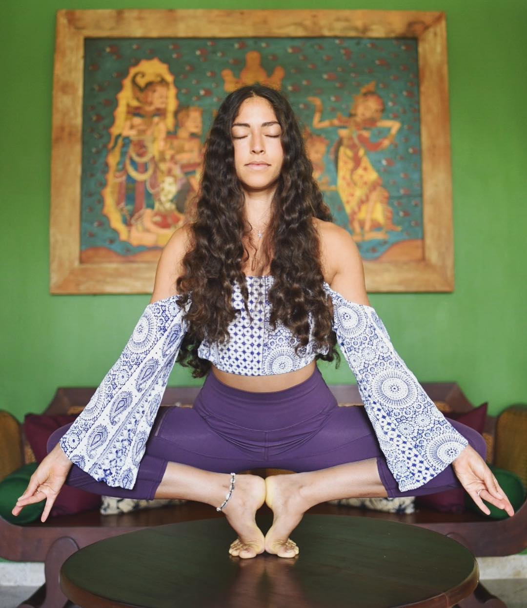 女人是水做的卵巢不健康你就是水泥做的，这组瑜伽帮你保养卵巢